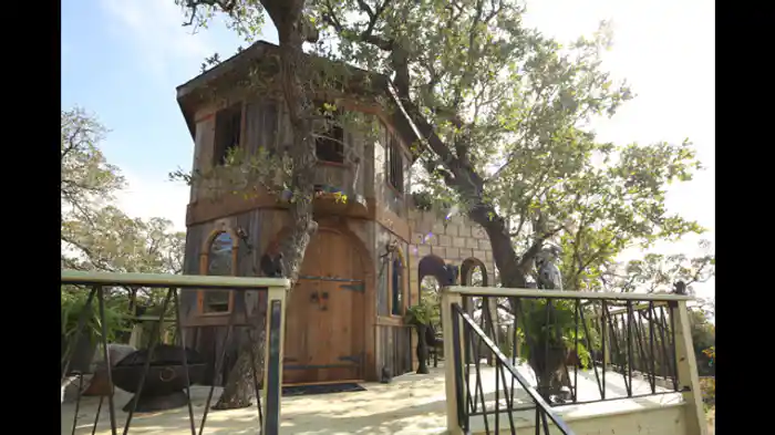 中世の要塞風ハウス