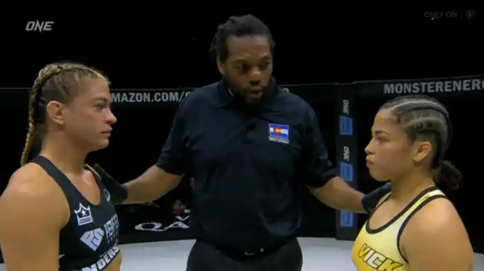 アリース・アンダーソン vs. ビクトリア・ソウザ