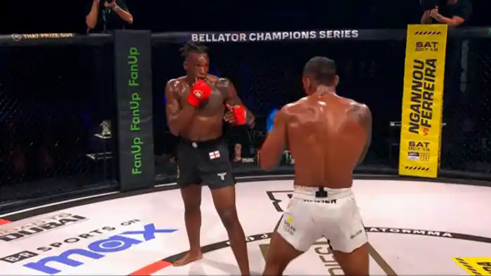 シモン・パウエル vs. ラファエル・ザビエル