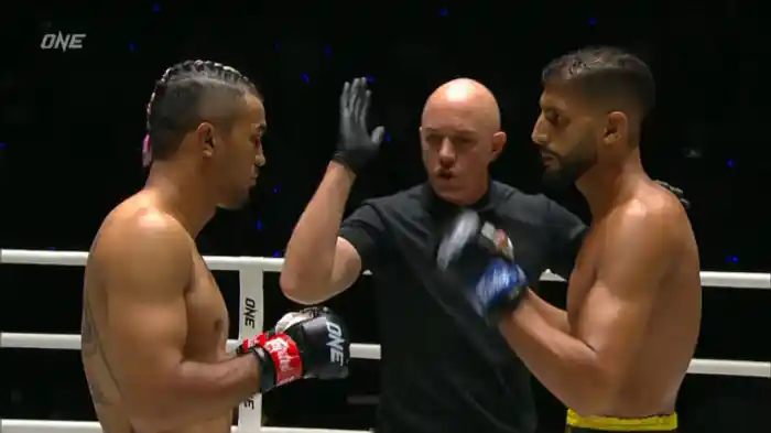 シンサムット・クリンミー vs. ユセフ・アスイック