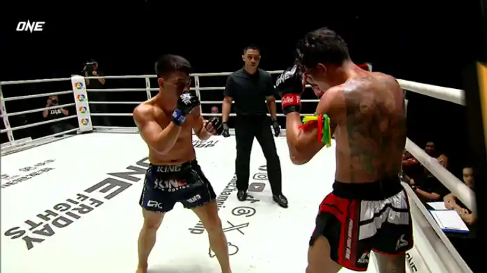 ワンパデ・ルクスアン vs. タン・チーチン