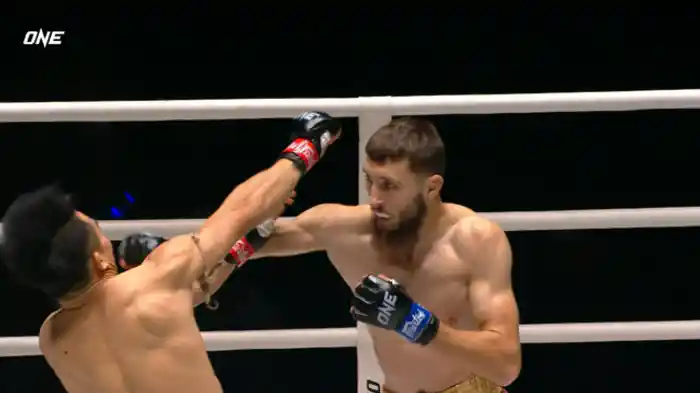 ワラポン・ソー・デチャパン vs. アンター・カセム