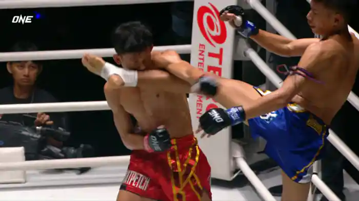 ハー・NFルクスアン vs. ペットルンガオ・ペットイム