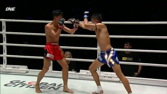 ブレンノーン・ルッカオポーロントン vs. タイランレック・ソー・ルンサック