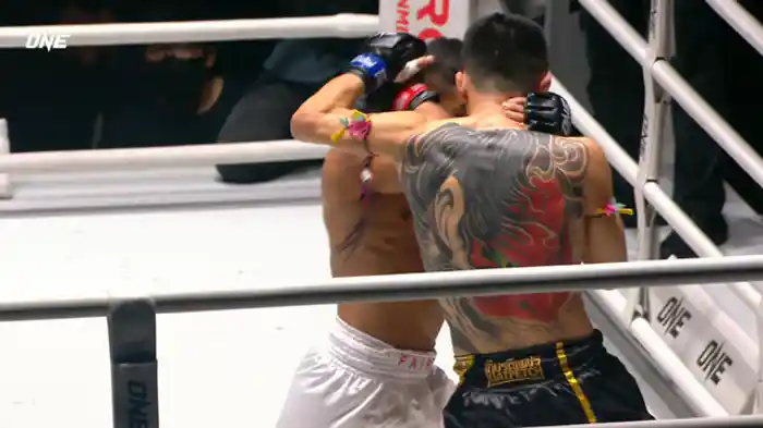 ムンゴン・ブーンデクシアン vs. ポイェー・アドソンパトン