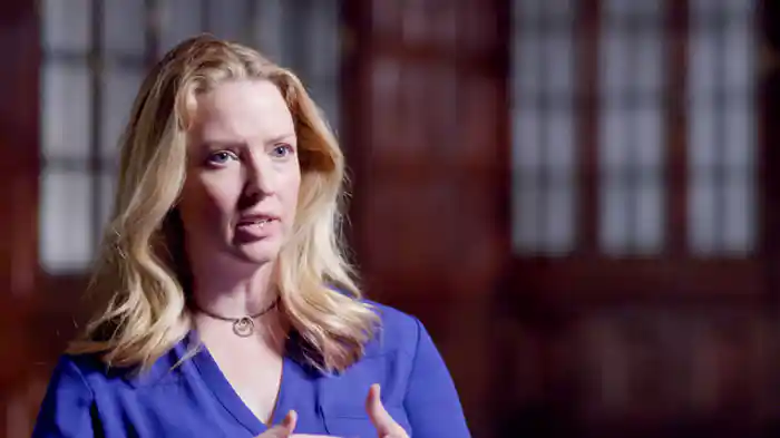 呪われた洞窟の岩面彫刻