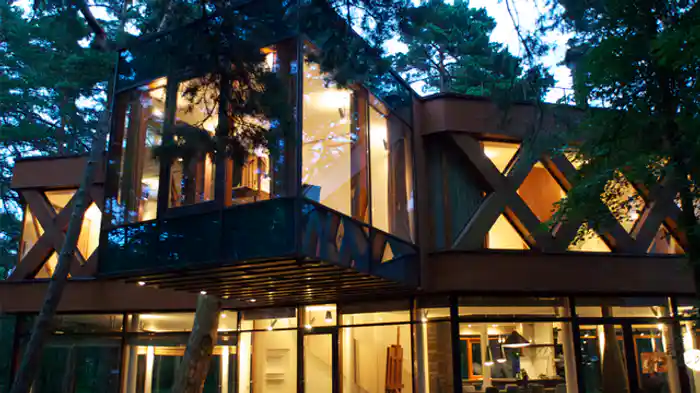 ハンモックのような家