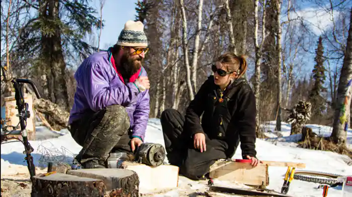 軍用車両を運搬せよ