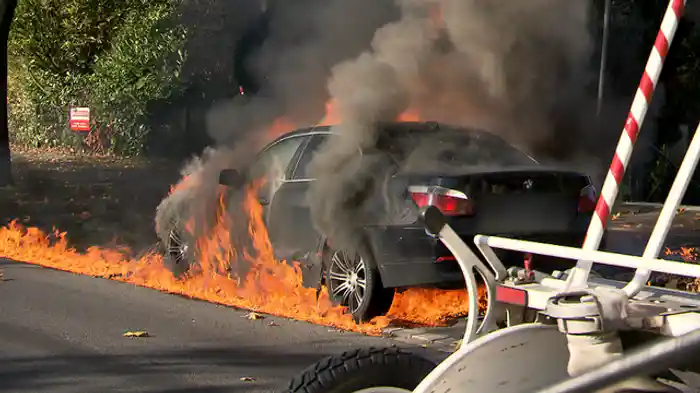 真夜中の消火活動