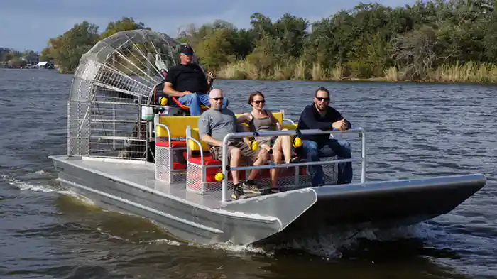 ニューオーリンズでワニとキス