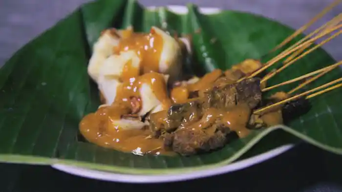 インドネシア サテ革命