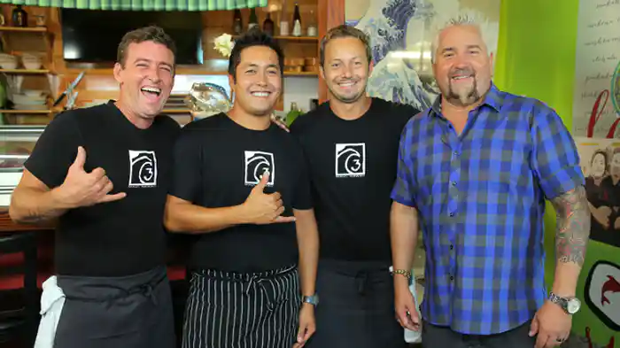 マウイ島のラーメンとビア缶チキン