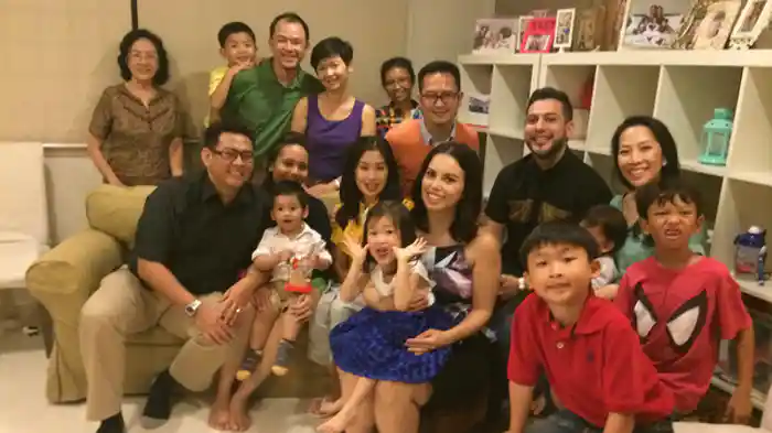 友情の輪を祝うパーティー