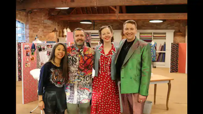 祝祭の装い対決