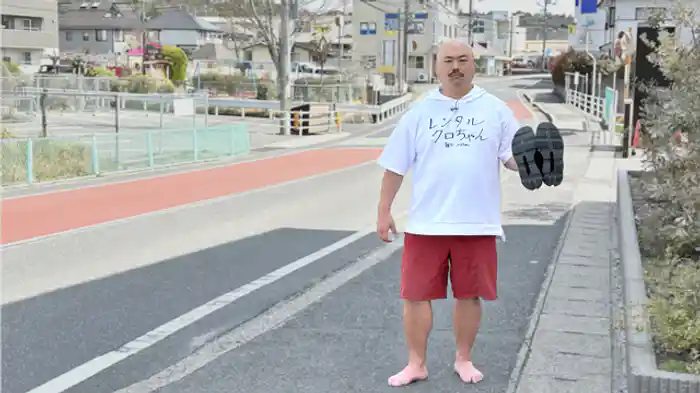 故郷・八本松で中学時代の思い出を語る。