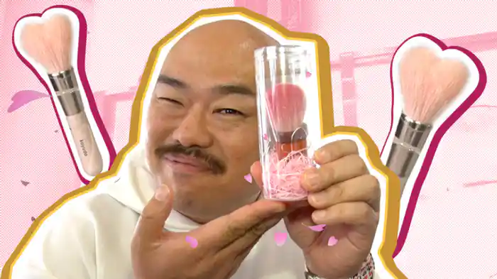 女子へのお土産にハート型の化粧筆を爆買い!