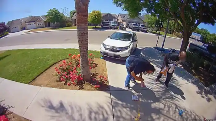 犯人捕獲!お手柄ピザデリバリー