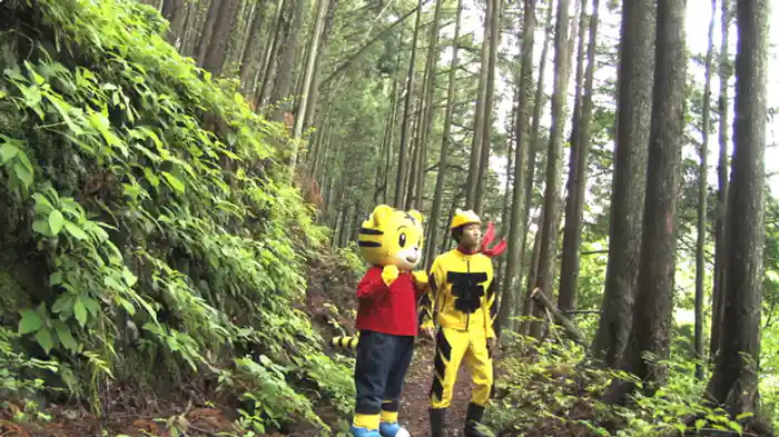 くうちゅうを　あるきに　いく！