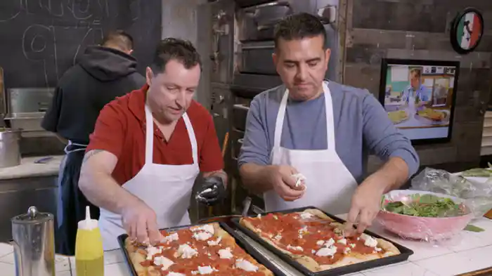 伝統のピザとシシカバブ