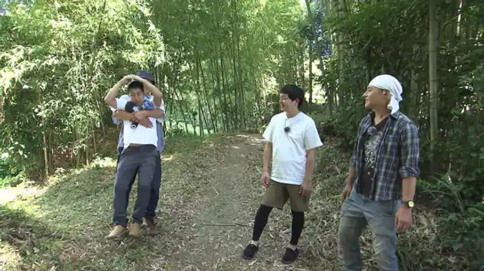 井口浩之探検隊が行く ヒロシ山で山芋掘り