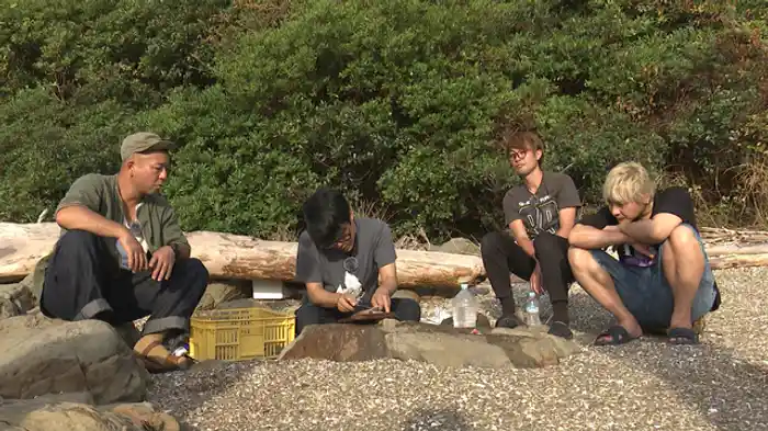 無人島上陸 元料理人のヒラメ5枚おろしに驚愕!