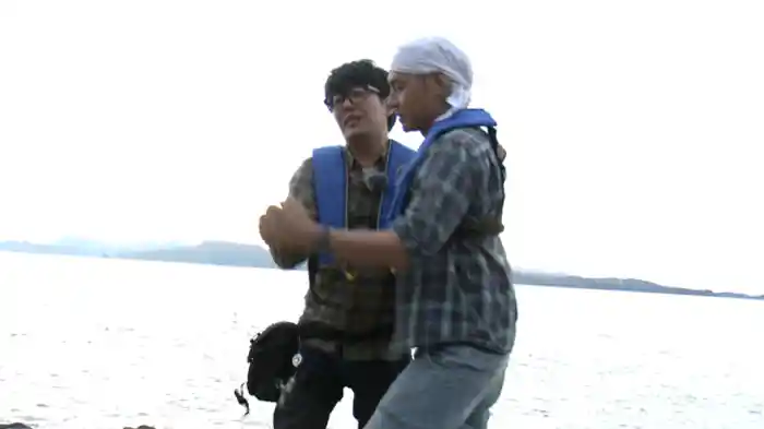 無人島で三つ巴の釣り対決 気になるキャンパーは?