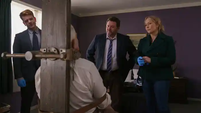 鑑定士 処刑台の死