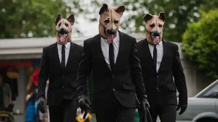 銀行退職日の殉死