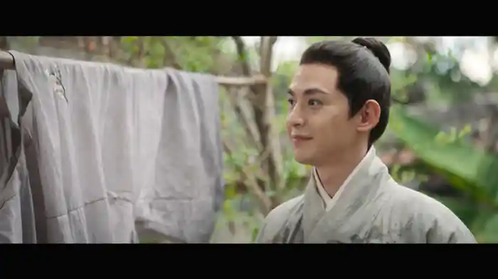 返り血を浴びて生糸を守る