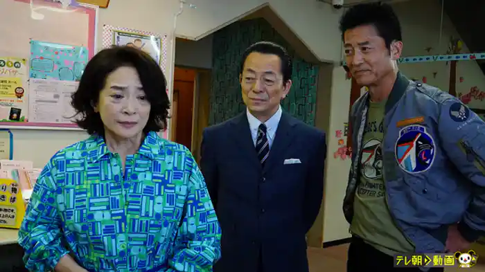 「梟は夜に飛ぶ」