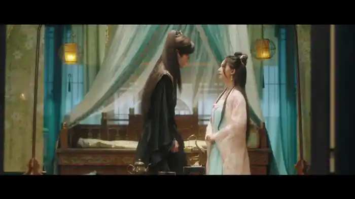 賊の刃、胸を裂く