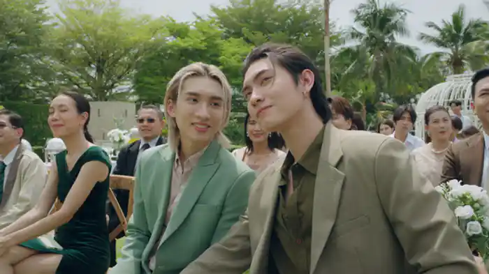 結婚式には新郎が必要