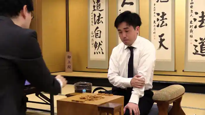 菅井竜也八段 vs 西田拓也五段
