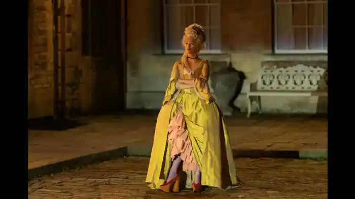 司令官と灰色のレディ