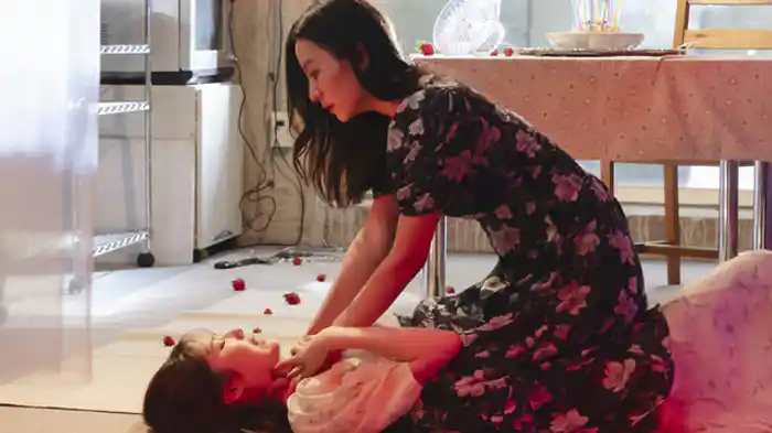 暗闇の監禁生活