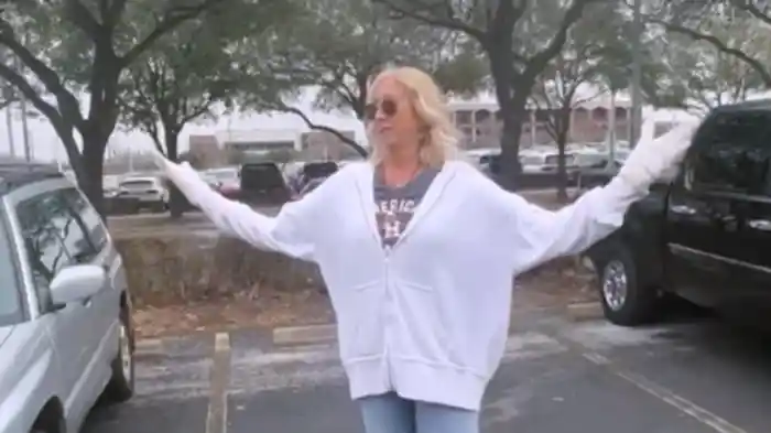 天井から降ってくる逃走犯