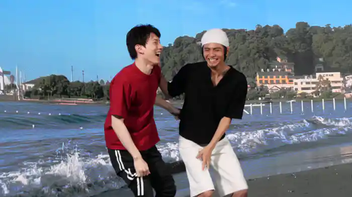 押しの強い権力者に怯むエルフ