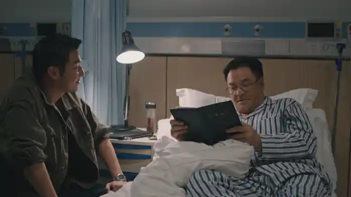 錯綜(さくそう)する手がかり