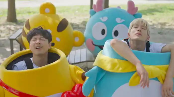 「着ぐるみスタッフ」