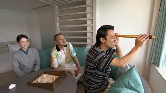 カミナリが「世界で最も素晴らしい場所」へ