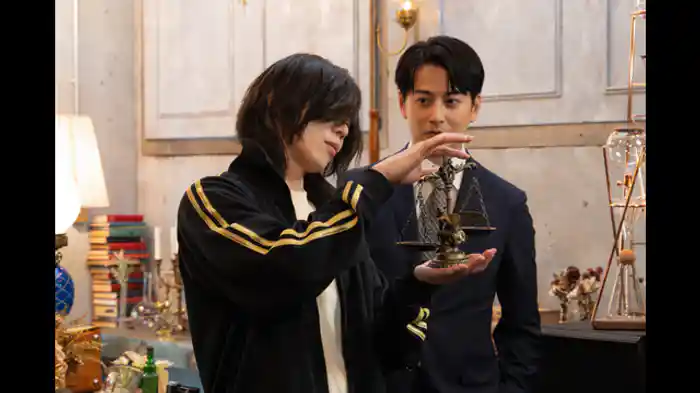 悪の天秤が裁く欲望