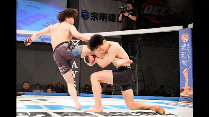 西山亮翔 vs. 小林よしずみ