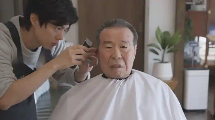 子供たちとお母さんのヘアカット
