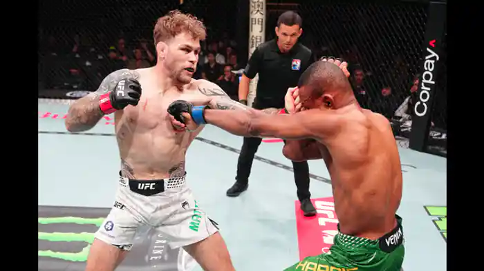 ジェイク・マシュース vs. カールストン・ハリス