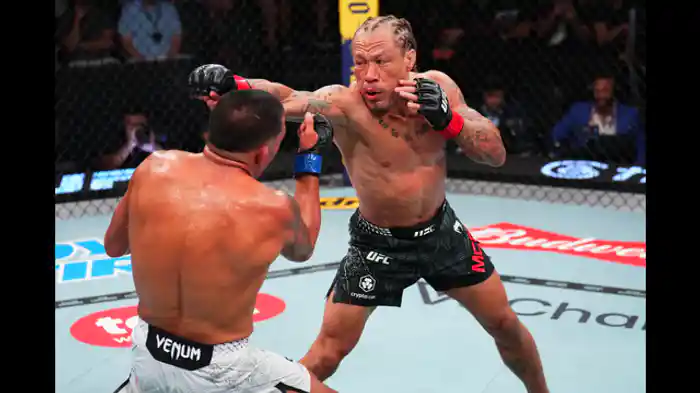 マーカス・マギー vs. ジョン・ヤニス