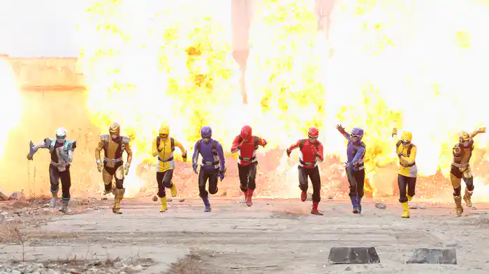 帰ってきた特命戦隊ゴーバスターズＶＳ動物戦隊ゴーバスターズ