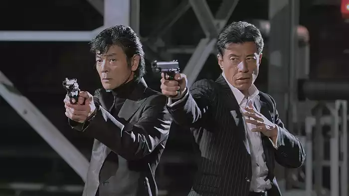 まだまだあぶない刑事（2005）