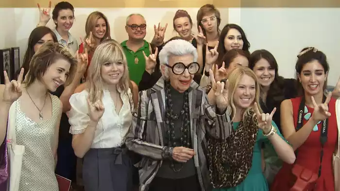 アイリス・アプフェル！94歳のニューヨーカー