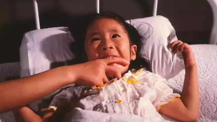 震える舌