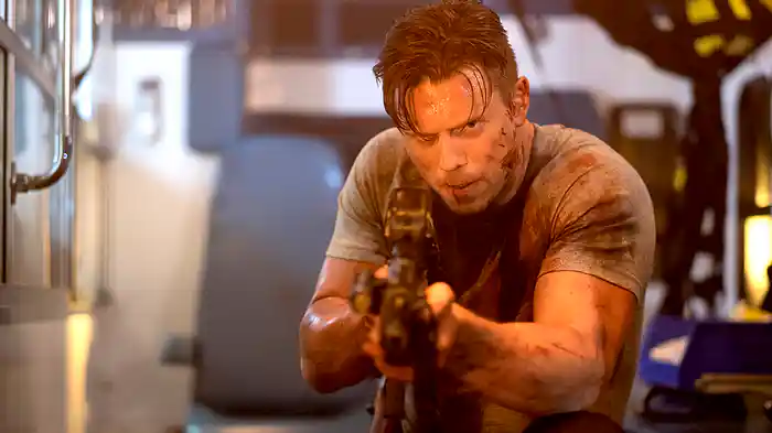 ネバー・サレンダー　肉弾乱撃